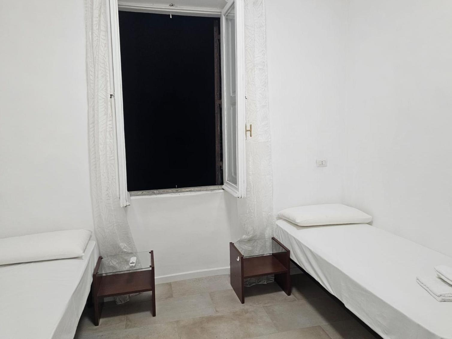 Raynova Hotel Rome Bilik gambar